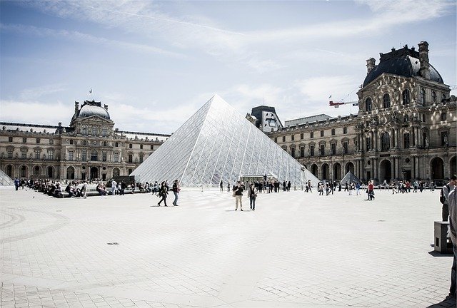 the-louvre-691930_640 the-louvre-691930_640